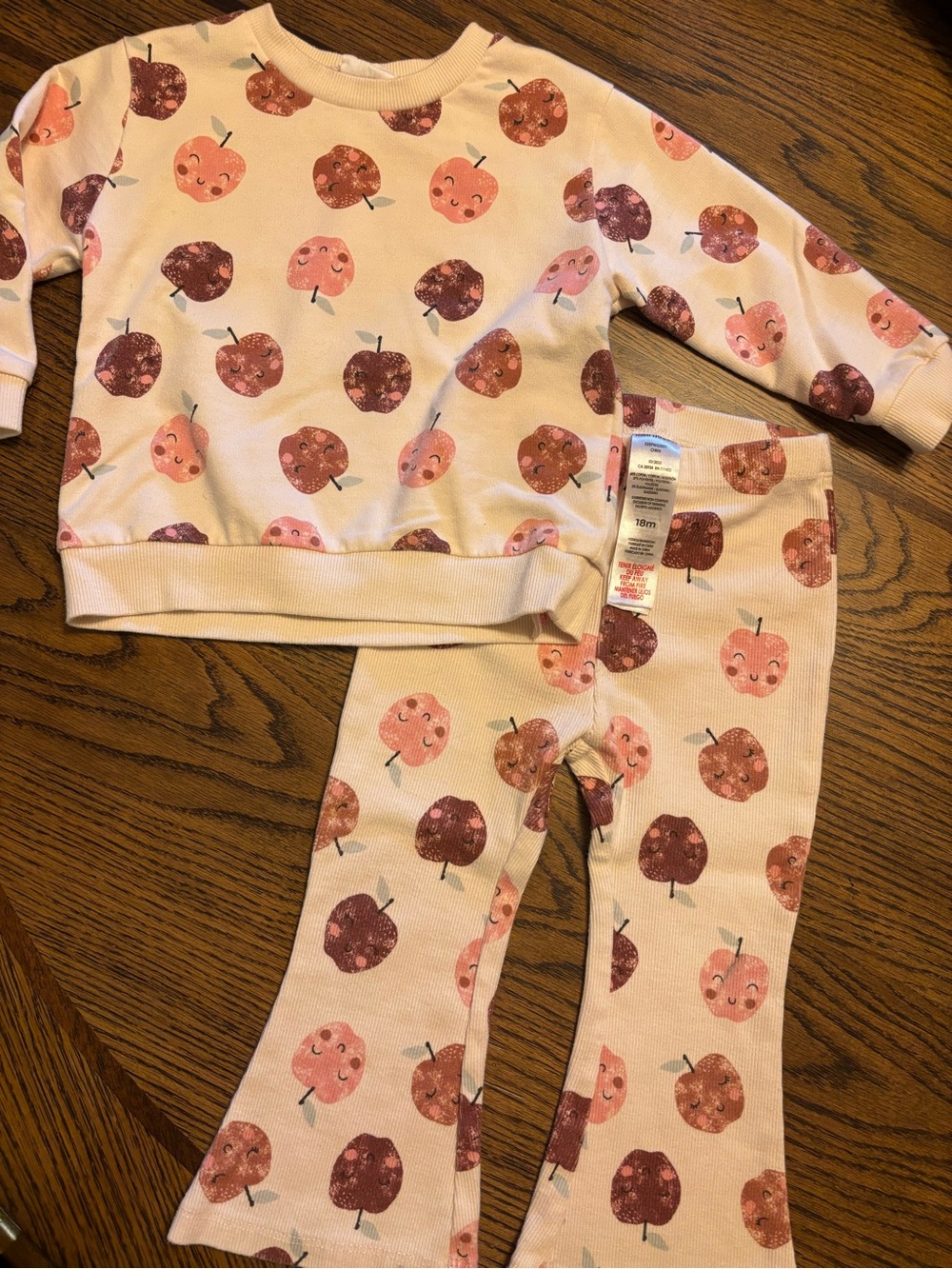Kids Cream Apple Print Set - Pink